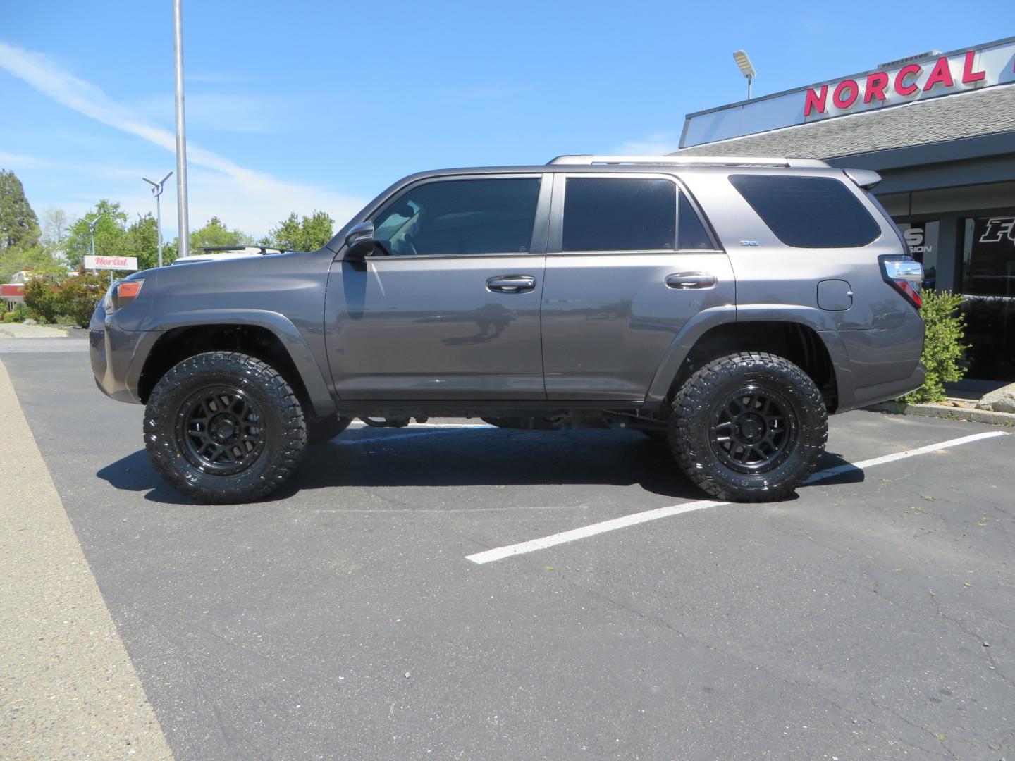 2021 CHARCOAL /BLACK Toyota 4Runner SR5 Premium 4WD (JTENU5JR0M5) with an 4.0L V6 DOHC 24V engine, 5A transmission, located at 2630 Grass Valley Highway, Auburn, CA, 95603, (530) 508-5100, 38.937893, -121.095482 - Clean SR5 Premium 7 passenger with a set of Bilstein 5100 series front struts and rear shocks, Bilstein 1" rear springs, 17" KMC 544 wheels, and Toyo RT Trail tires. - Photo#7